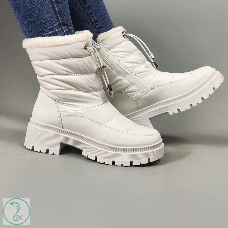 نیم بوت سفید